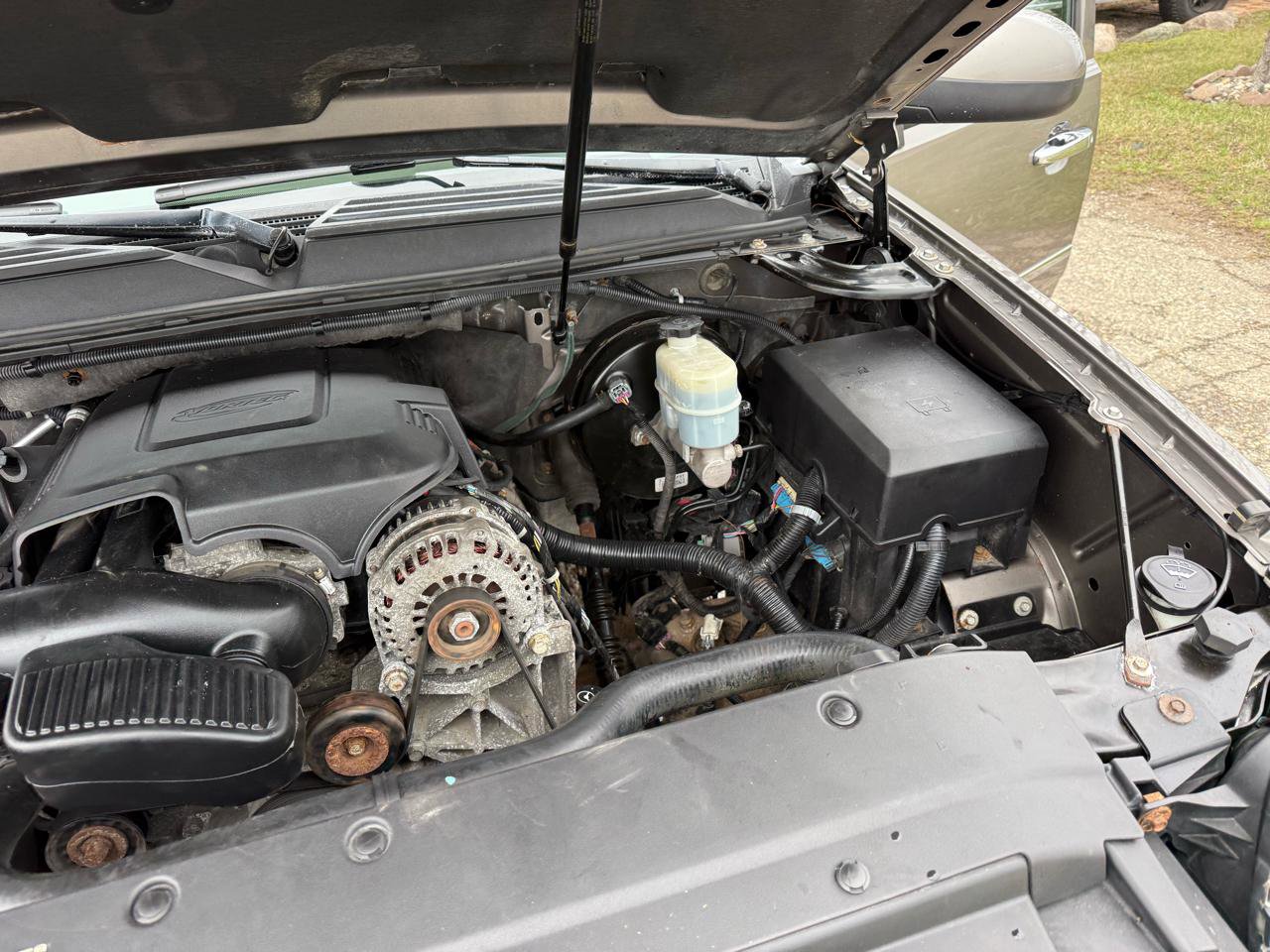 Used 2011 GMC Yukon Denali image 39