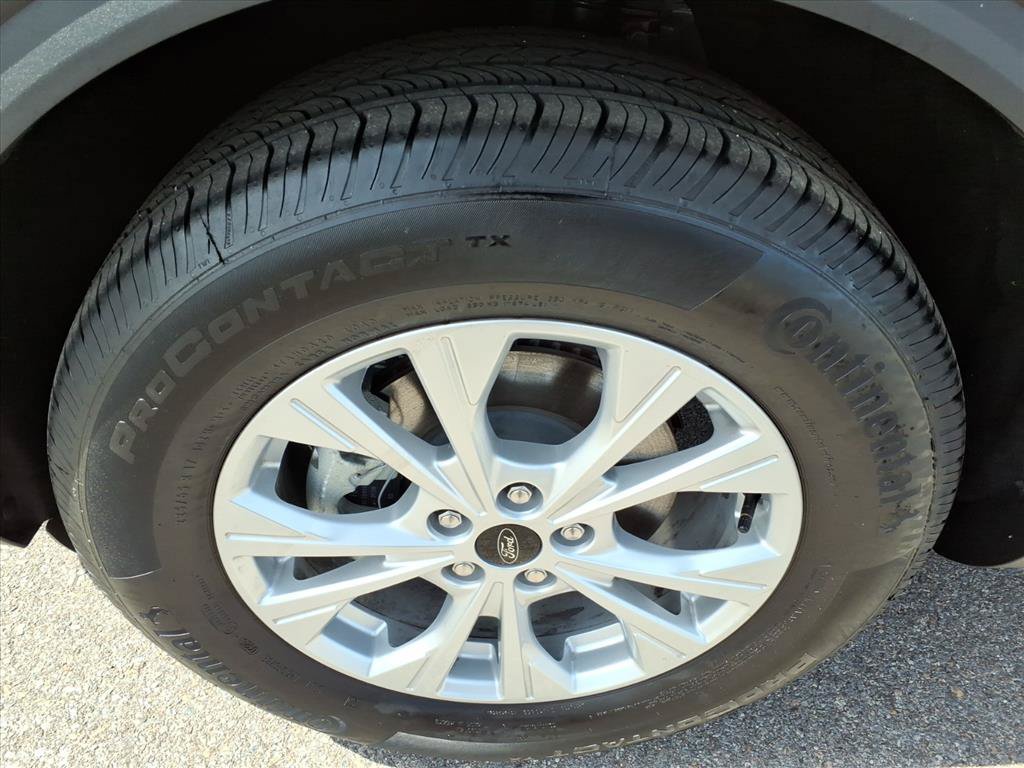 Certified 2025 Ford Escape Active w/ Cold Weather Package AWD/4WD image 4