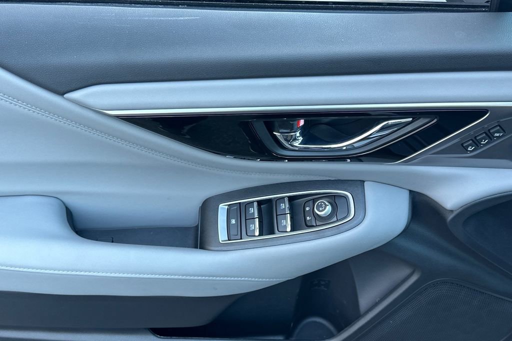 Used 2025 Subaru Legacy Limited image 11