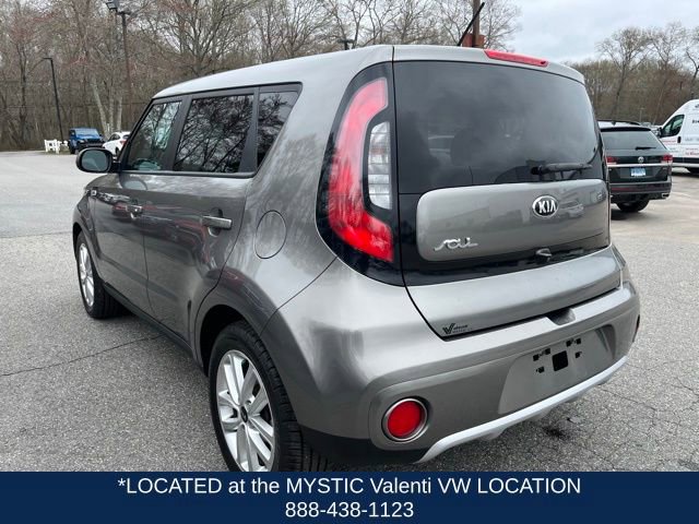 Used 2017 Kia Soul + image 9