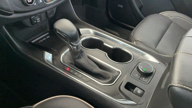 Used 2023 Chevrolet Traverse Premier FWD image 18