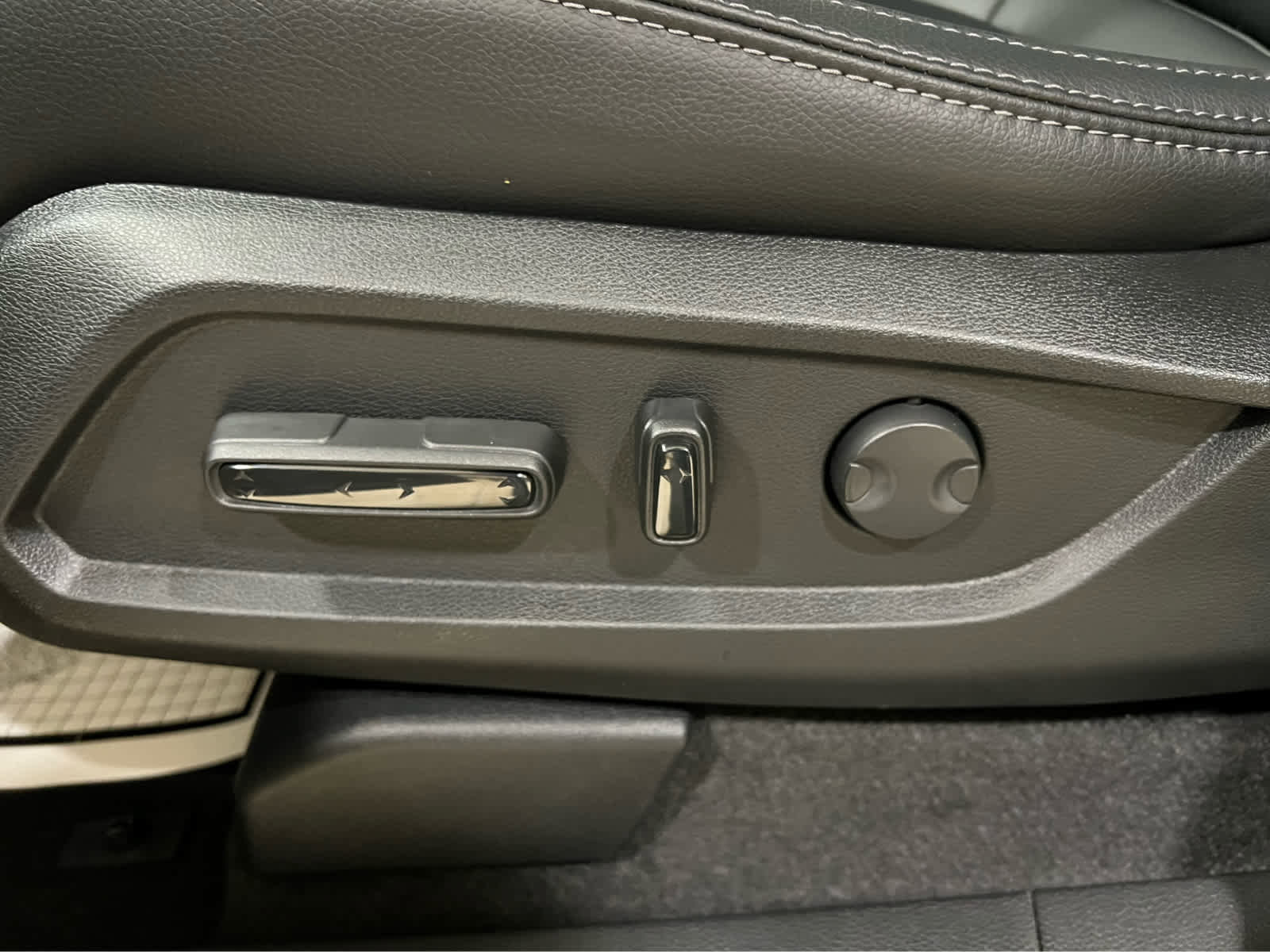 New 2025 Honda Pilot Touring image 18