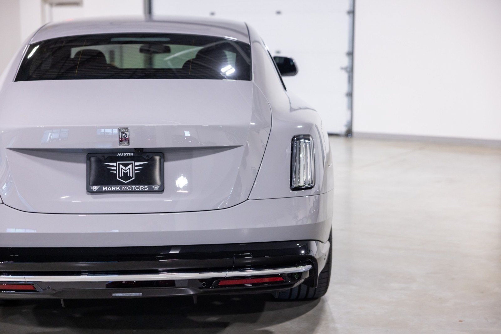Used 2024 Rolls-Royce Spectre w/ Spectre Launch Package AWD/4WD image 13