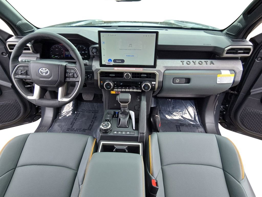 Used 2025 Toyota Tacoma Trailhunter image 11