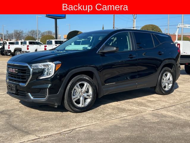 Used 2024 GMC Terrain SLE image 4