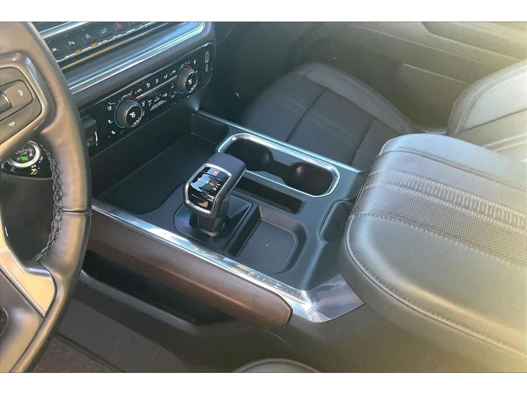 Used 2025 Chevrolet Silverado 1500 High Country w/ Technology Package image 19