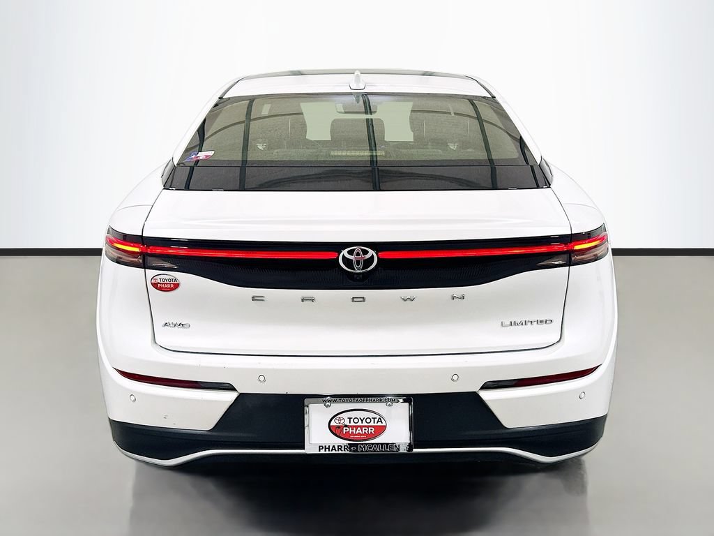 Used 2023 Toyota Crown AWD/4WD image 5