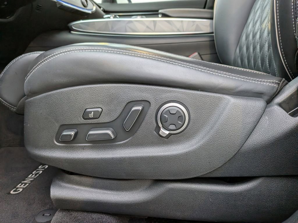 Used 2025 Genesis GV70 3.5T Sport Advanced w/ Sport Advanced Package image 14