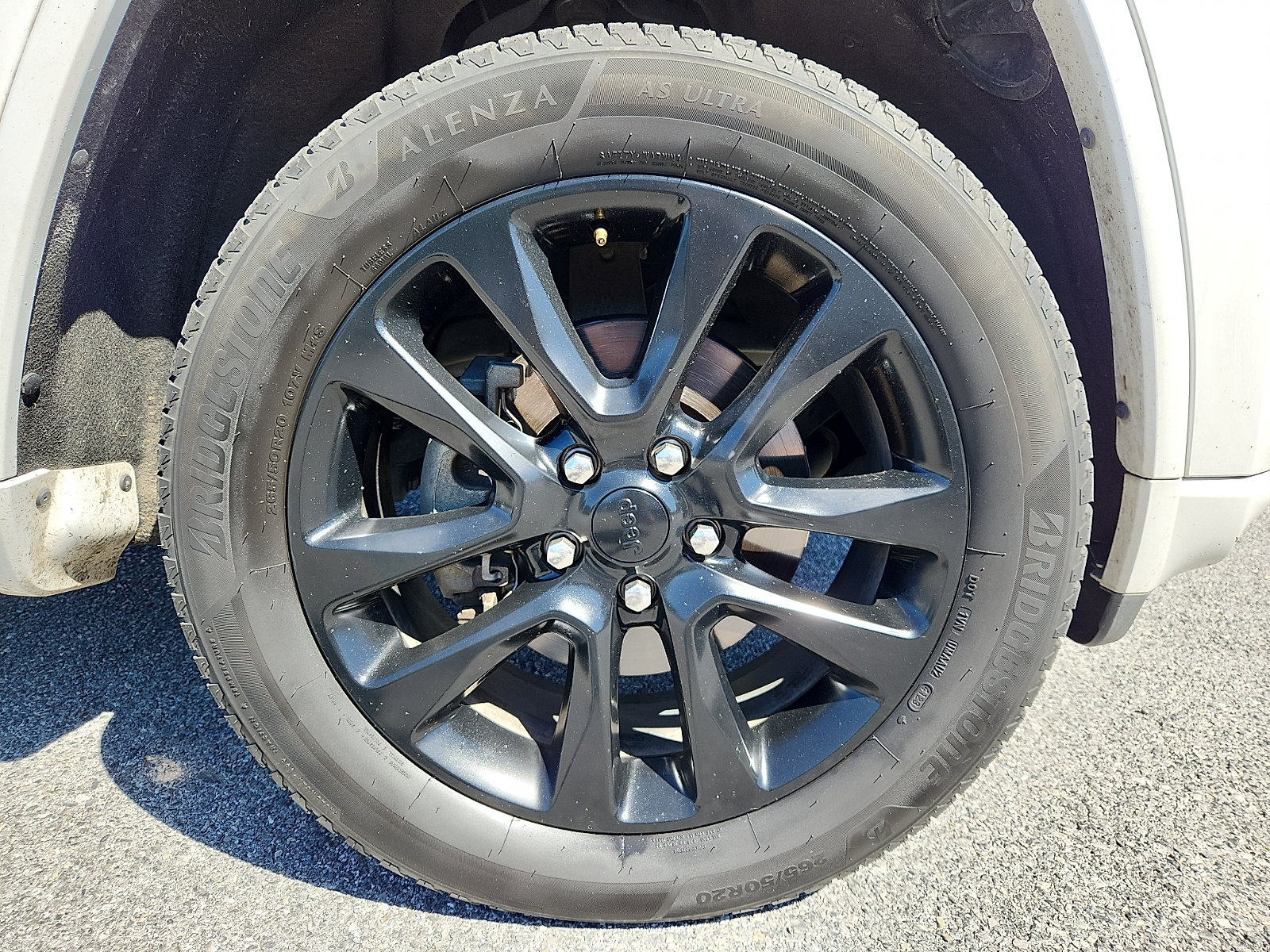 Used 2019 Jeep Grand Cherokee Altitude AWD/4WD image 8