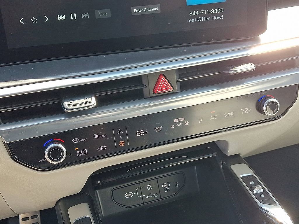 Used 2025 Kia Sorento SX Prestige AWD/4WD image 17