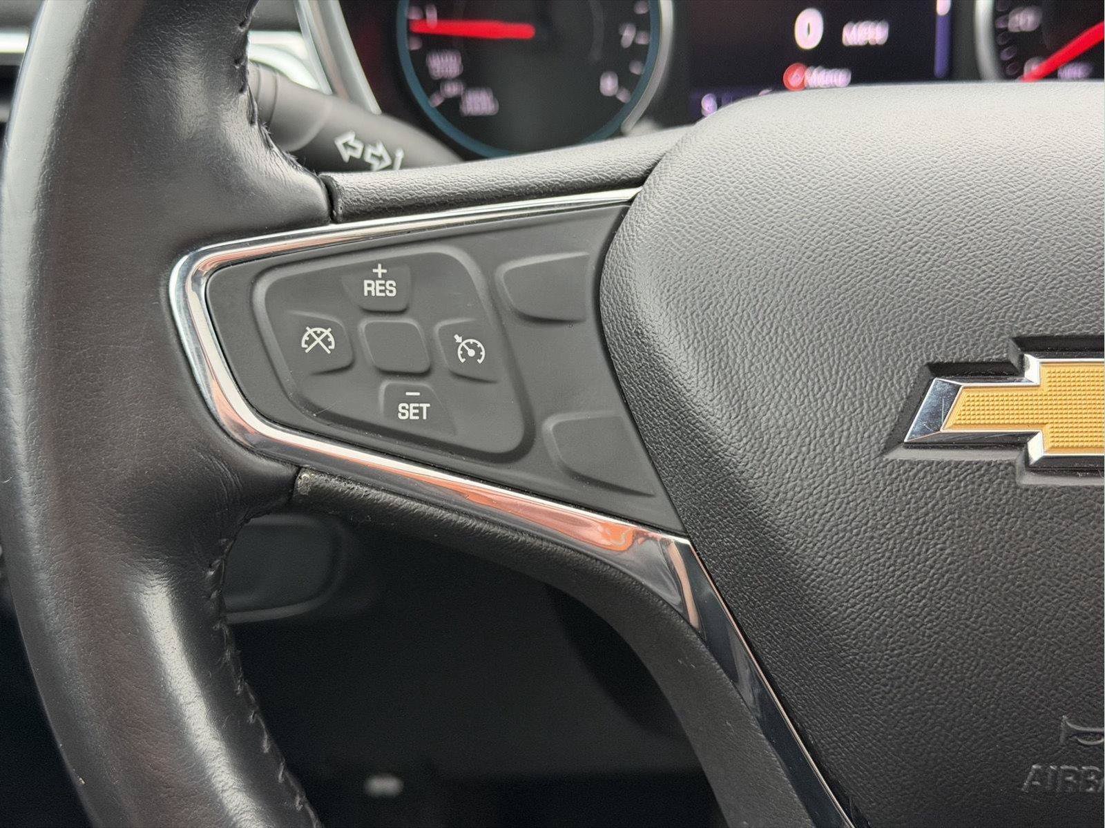 Used 2019 Chevrolet Equinox LT w/ Sun & Navigation Package AWD/4WD image 13