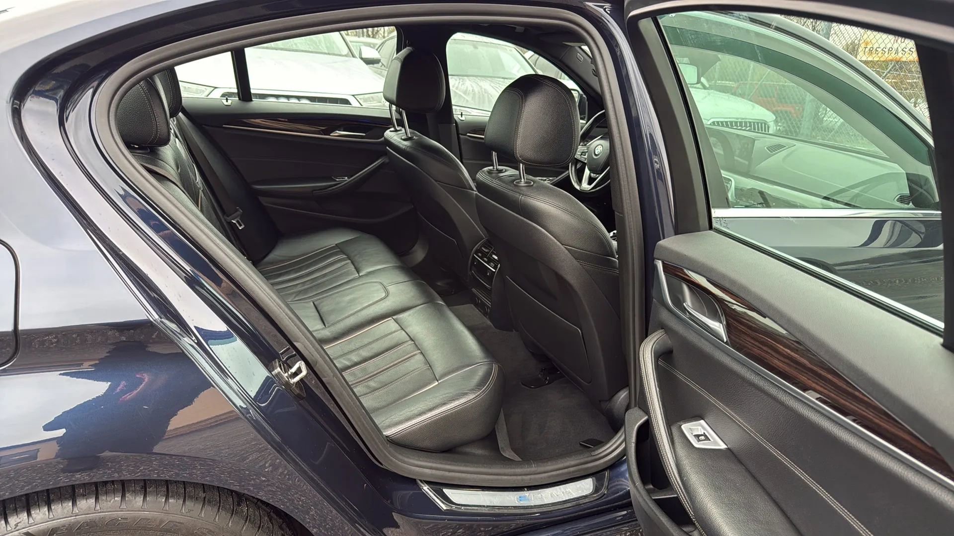 Used 2018 BMW 530e xDrive image 26