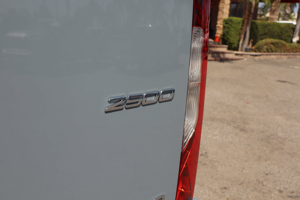 Used 2023 Mercedes-Benz Sprinter 2500 image 48