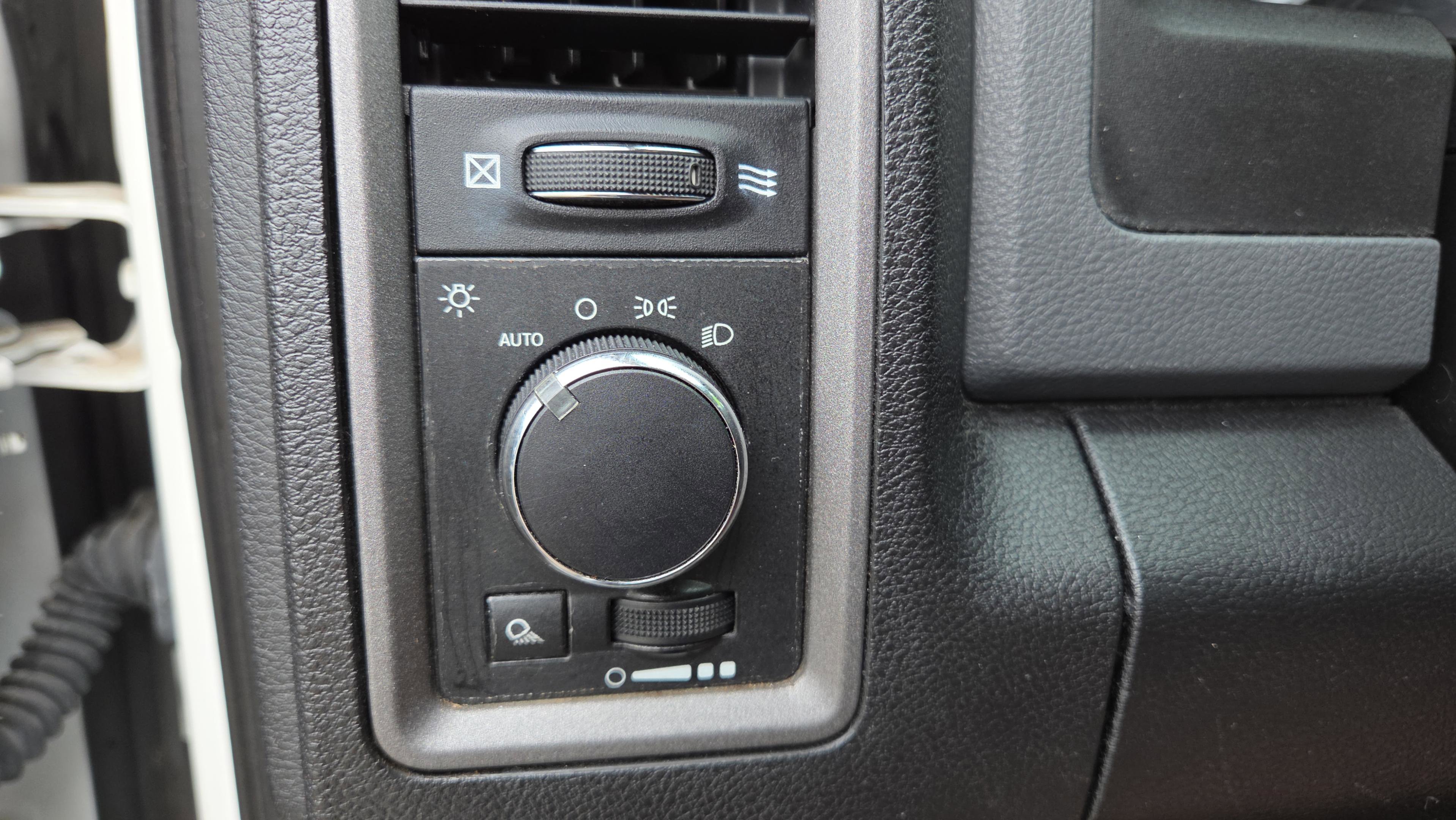 Used 2013 RAM 1500 Tradesman w/ PWR & Remote Entry Group image 25