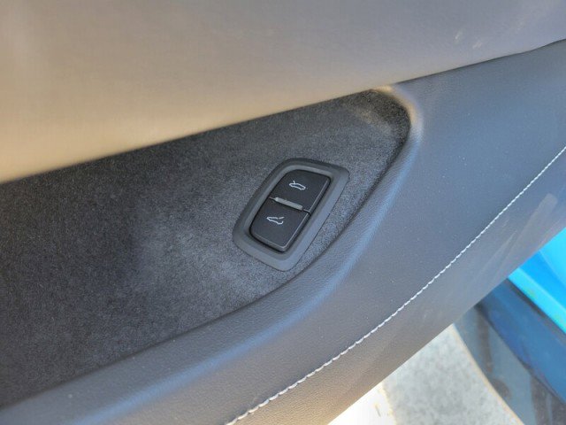 Used 2023 Chevrolet Corvette Z06 w/ Stealth Interior Trim Package image 17