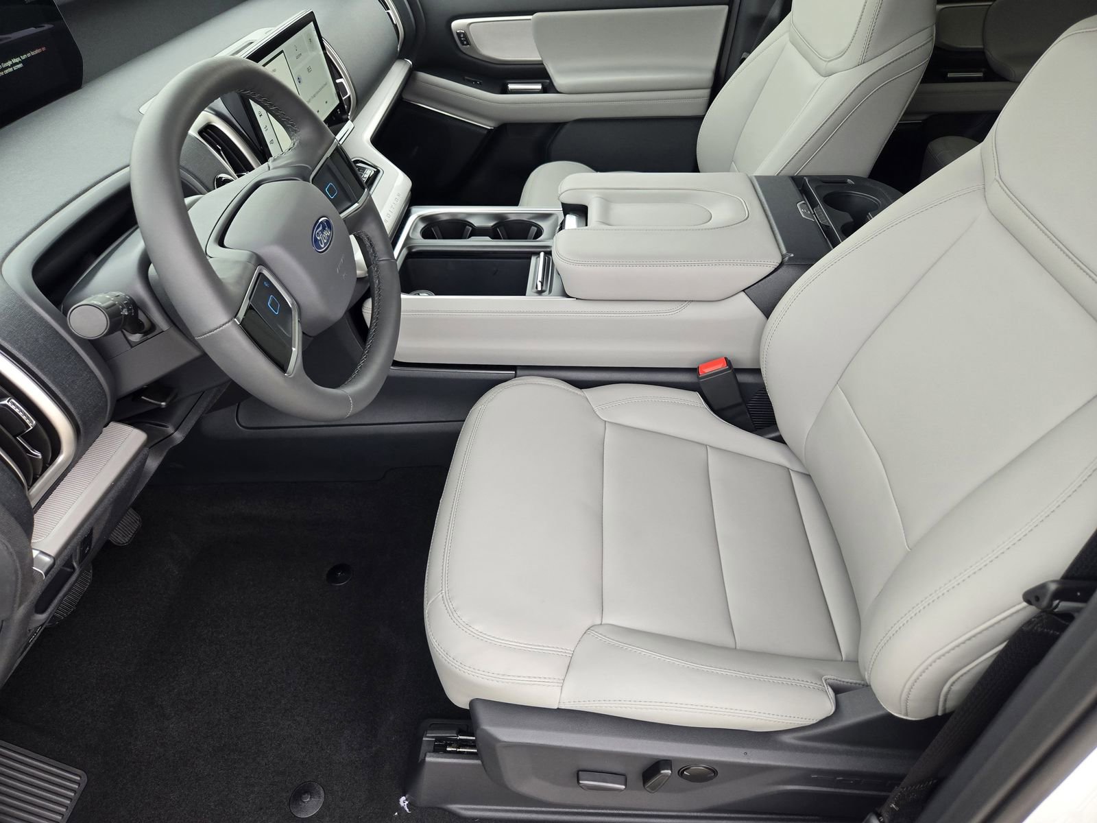 New 2026 Ford Expedition Active image 11