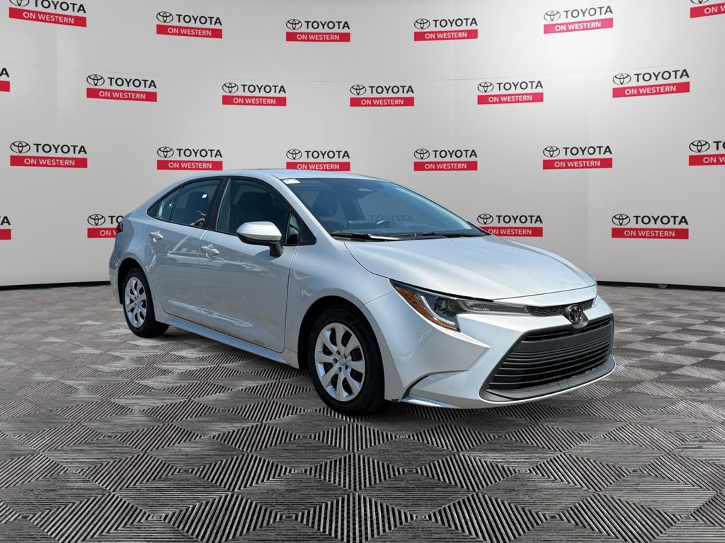 Used 2024 Toyota Corolla LE FWD image 1