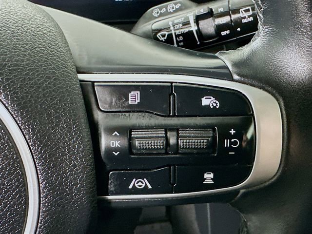 Used 2023 Kia Sportage SX image 12