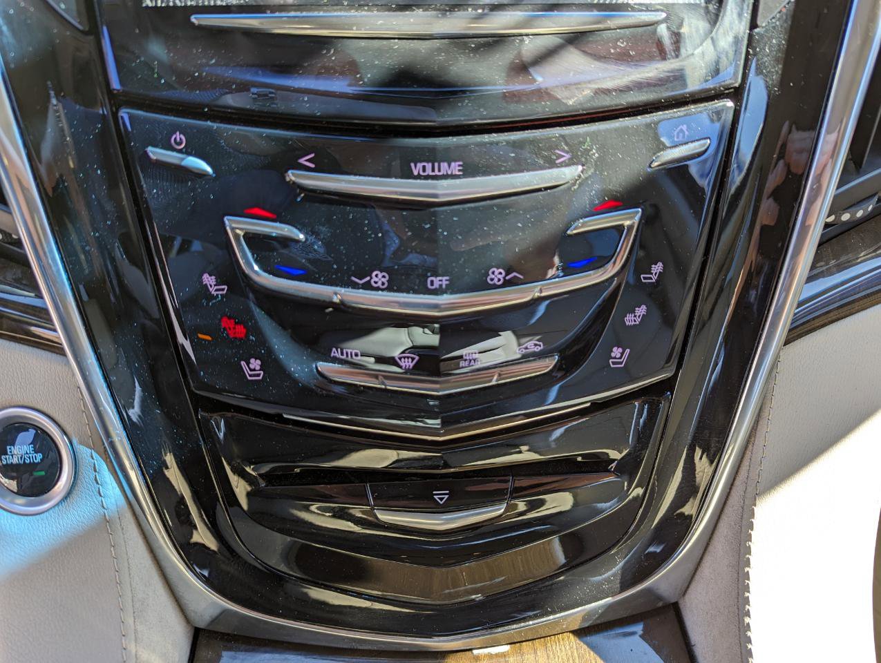 Used 2019 Cadillac Escalade Luxury w/ LPO, Radiant Package image 21