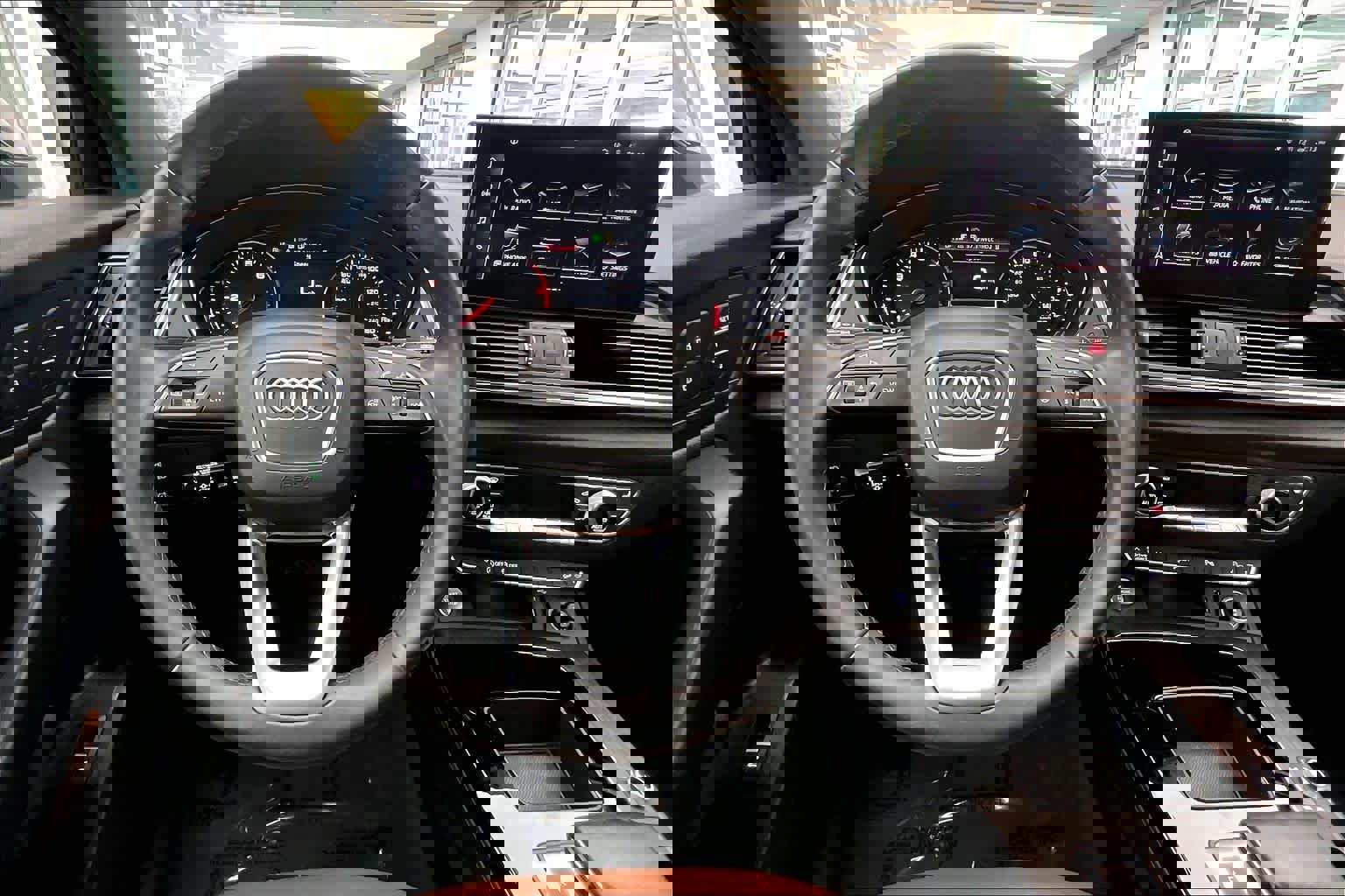 Certified 2023 Audi Q5 2.0T Premium w/ Convenience Package image 5