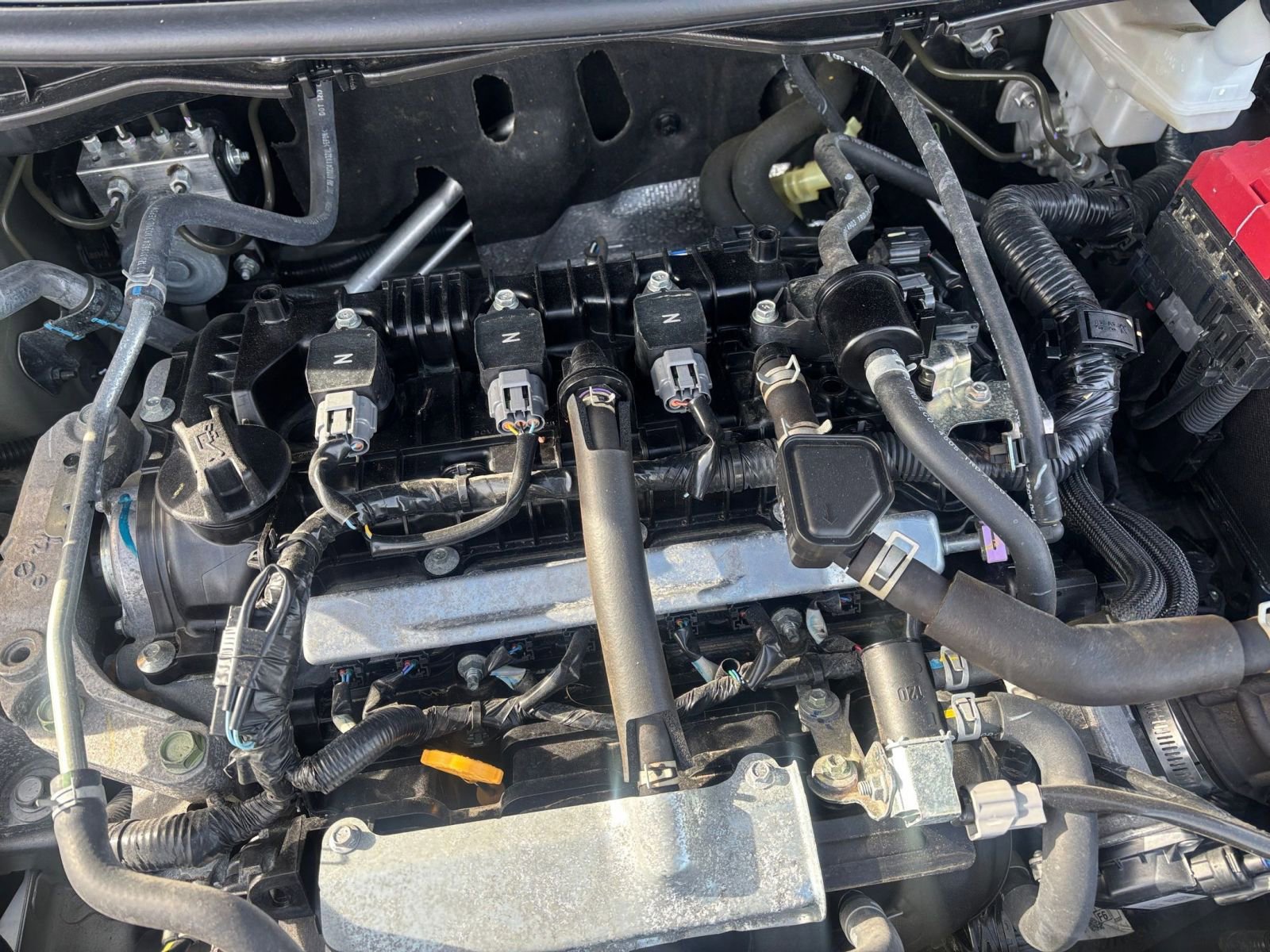 Used 2025 Nissan Versa SV image 32