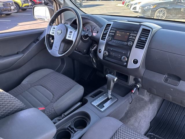 Used 2013 Nissan Frontier SV image 22