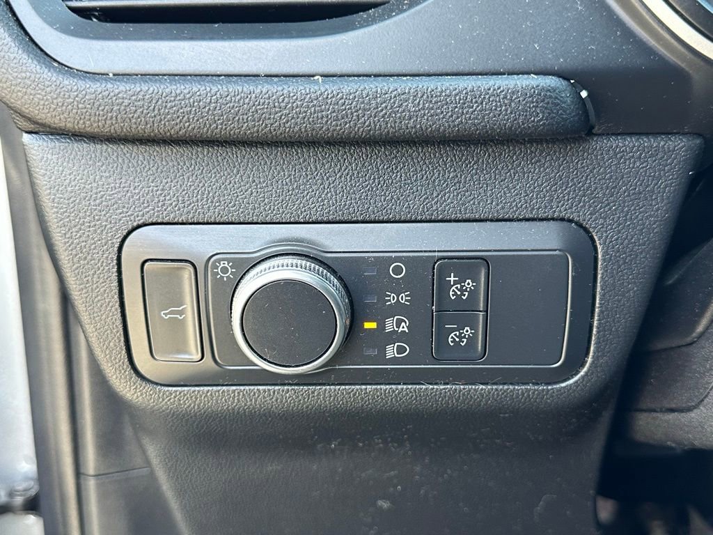 Used 2022 Ford Escape SE w/ SE Sport Appearance Package FWD image 32