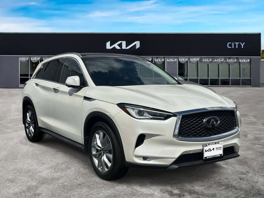 Used 2022 INFINITI QX50 Essential image 1