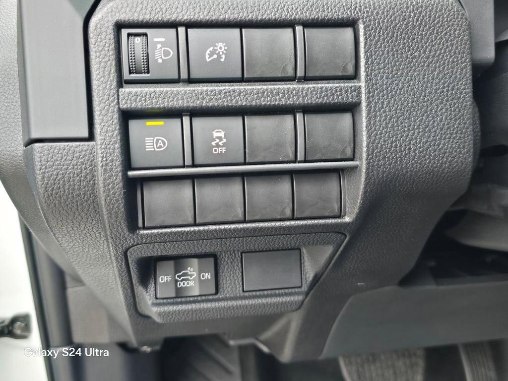 Used 2025 Toyota Tacoma SR image 25