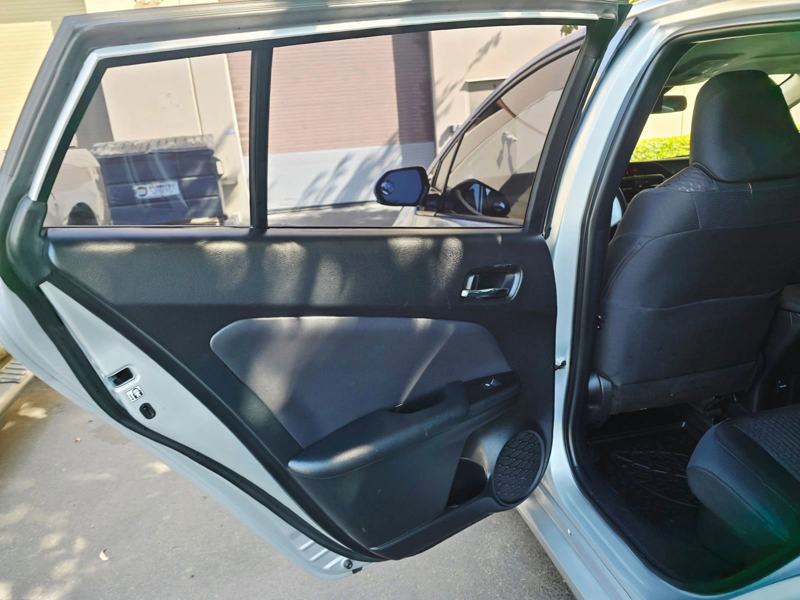 Used 2018 Toyota Prius Prime Premium image 35