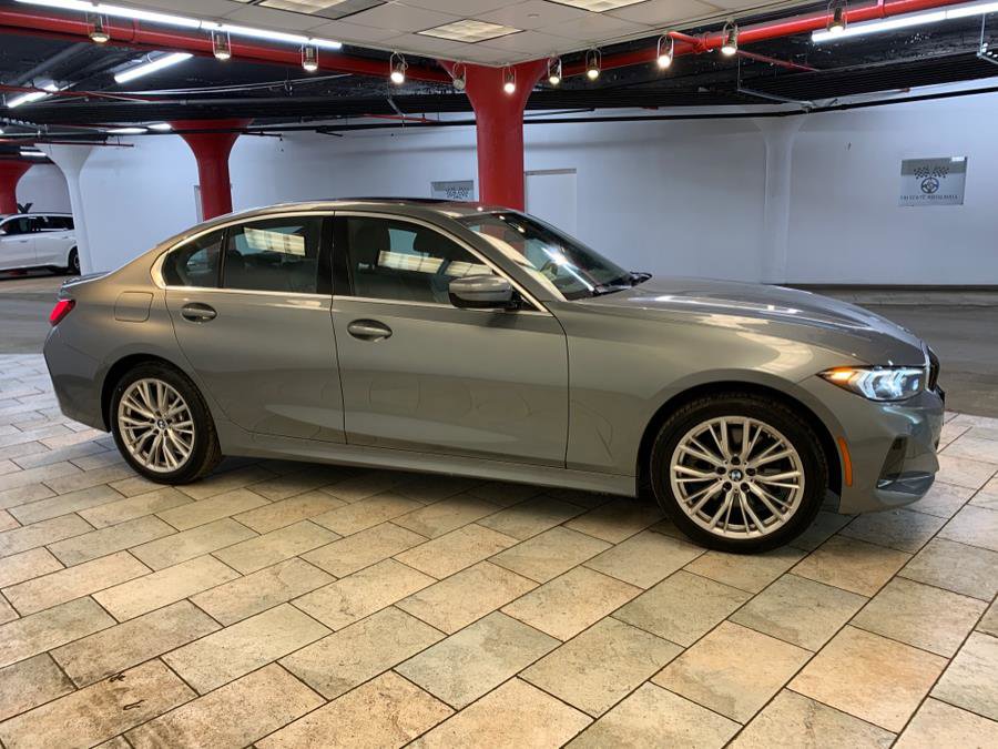 Used 2024 BMW 330i xDrive Sedan w/ Convenience Package image 9