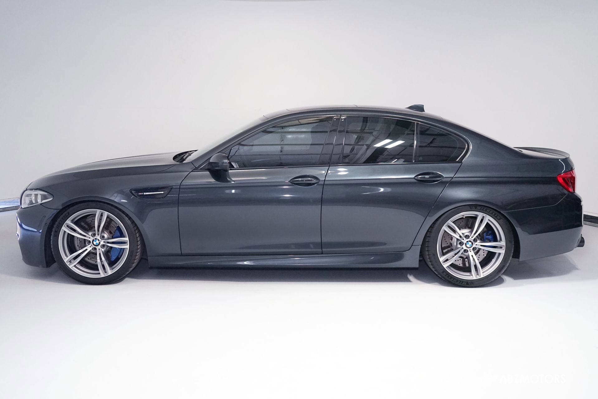 Used 2014 BMW M5 RWD image 4