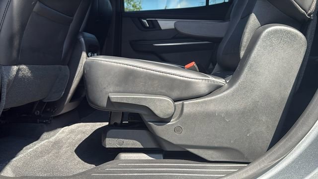 Used 2025 Buick Enclave Preferred FWD image 25