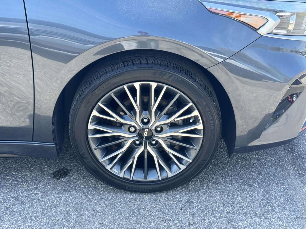 Used 2023 Kia Forte GT-Line FWD image 9
