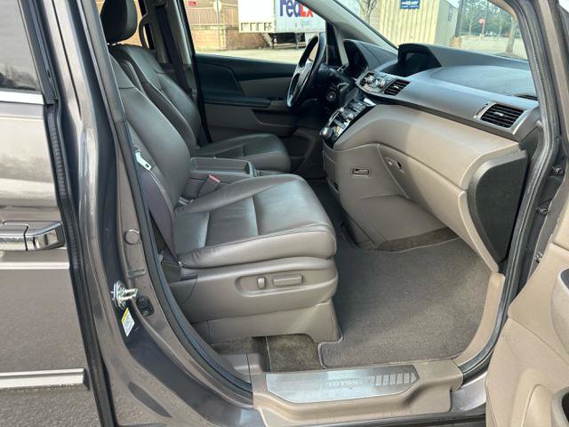 Used 2013 Honda Odyssey Touring Elite image 16
