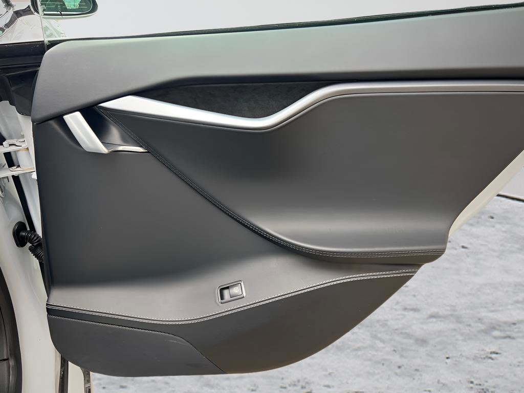 Used 2021 Tesla Model S Long Range Plus image 29
