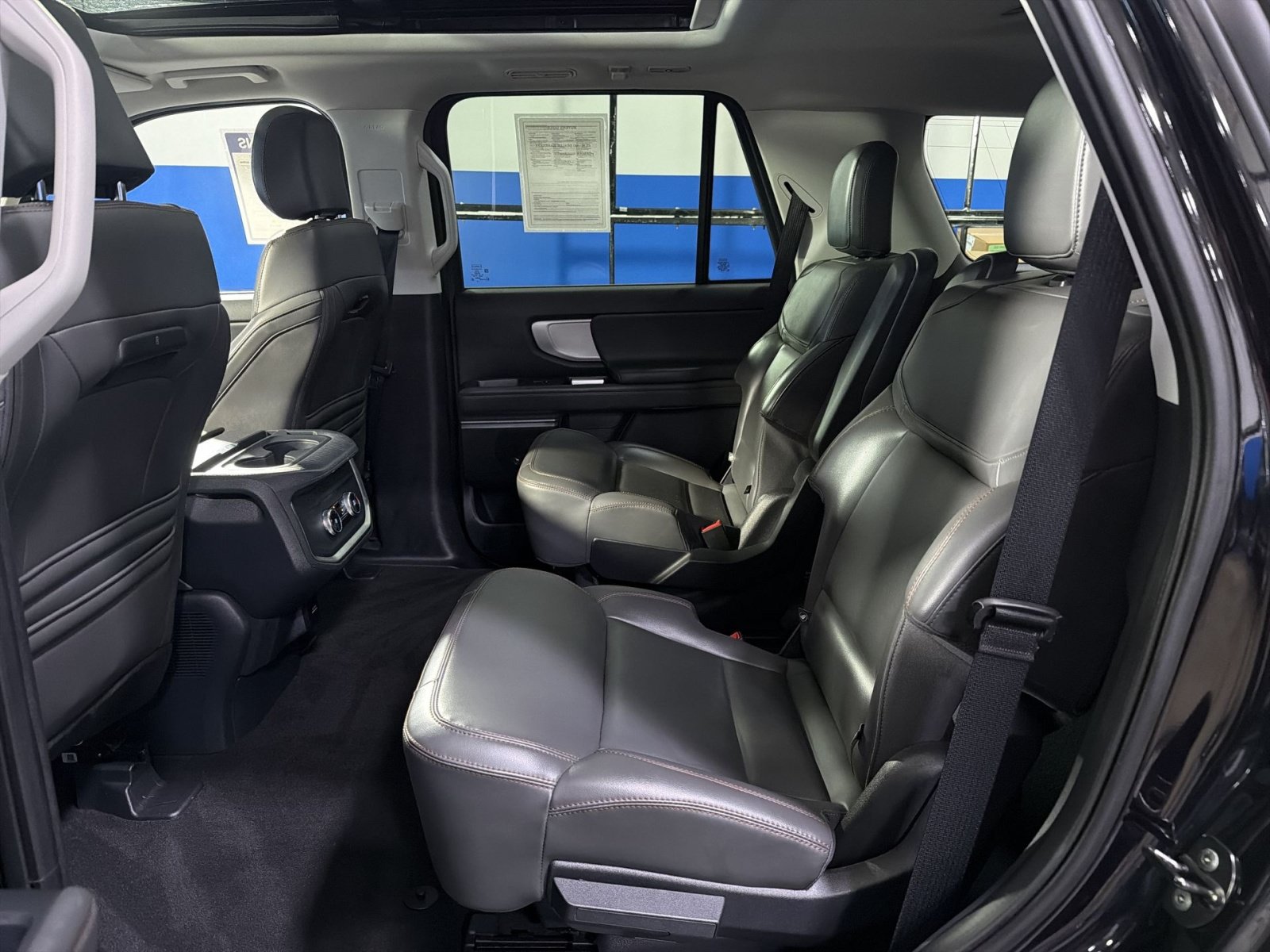 Certified 2025 Ford Expedition Active AWD/4WD image 27