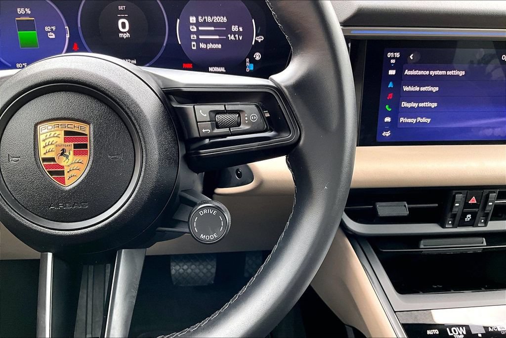 Used 2025 Porsche Macan 4 Electric AWD/4WD image 28