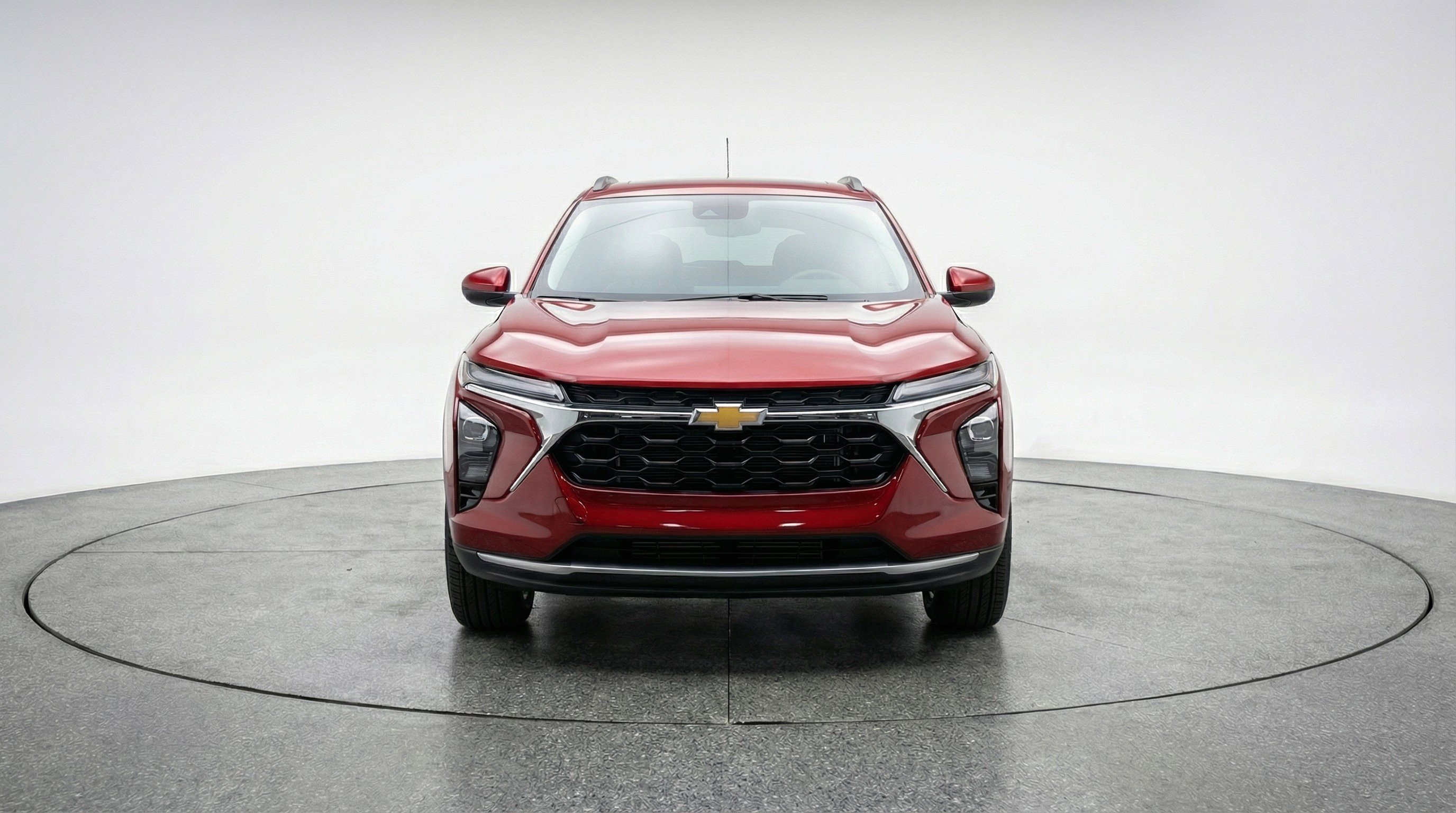 Used 2025 Chevrolet Trax LT image 2