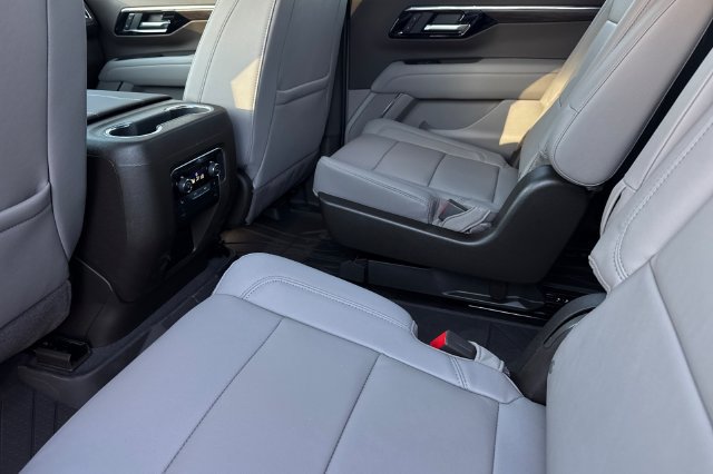 New 2027 Chevrolet Suburban Z71 w/ Z71 Off-Road Package AWD/4WD image 18