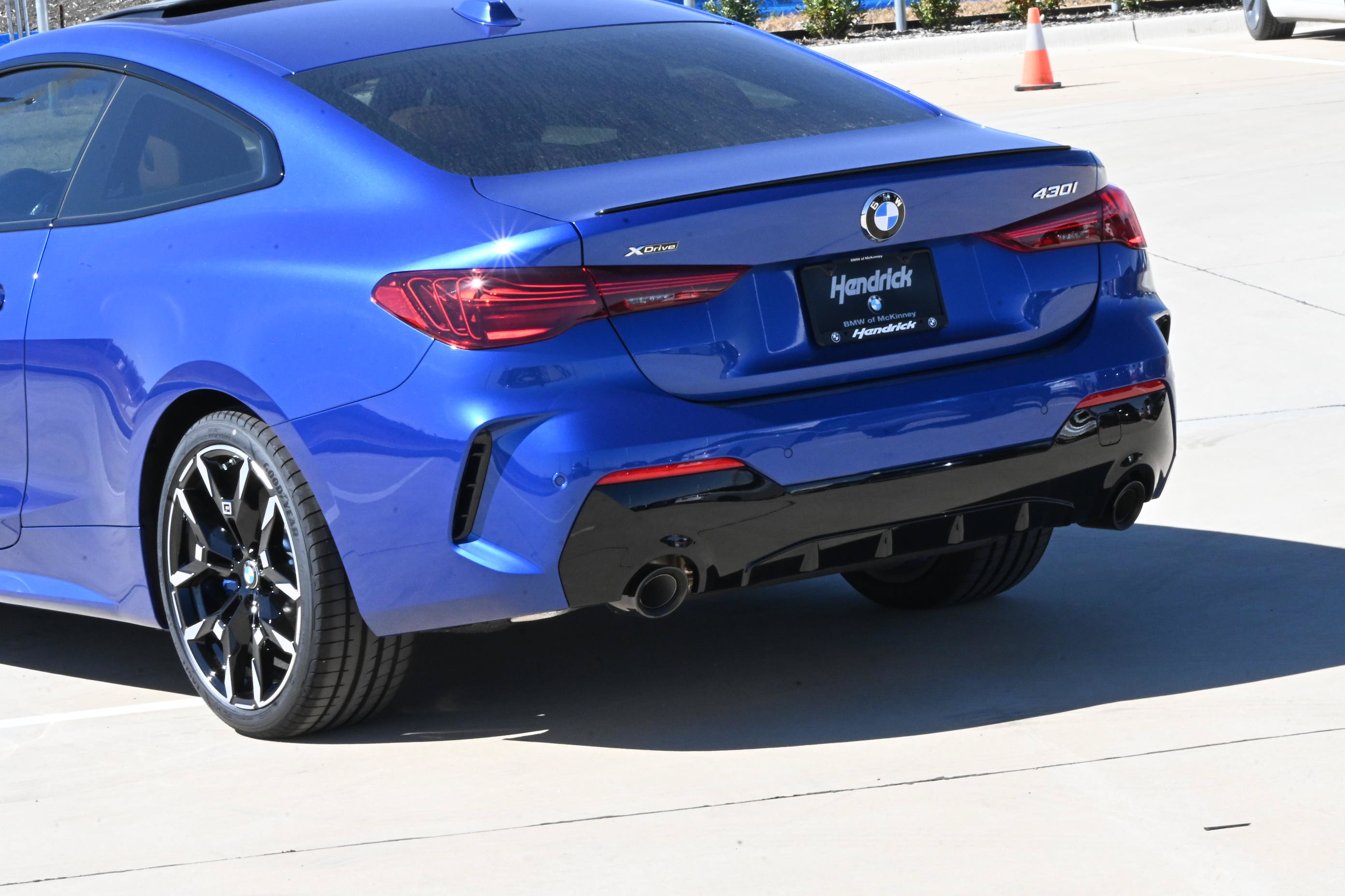 Used 2026 BMW 430i xDrive Coupe w/ M Sport Package AWD/4WD image 5