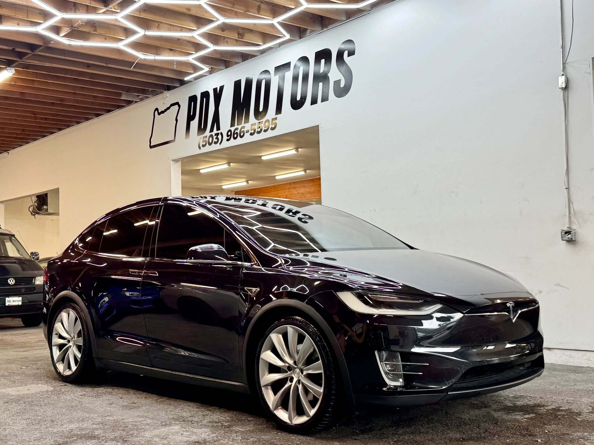 Used 2016 Tesla Model X 90D image 1
