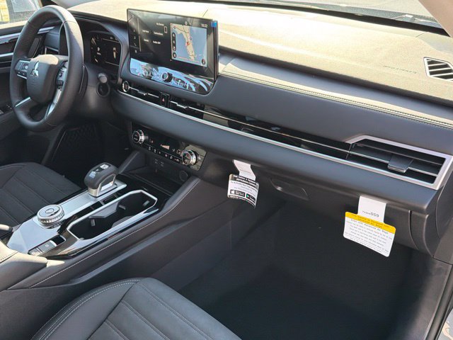 New 2026 Mitsubishi Outlander SE FWD image 11