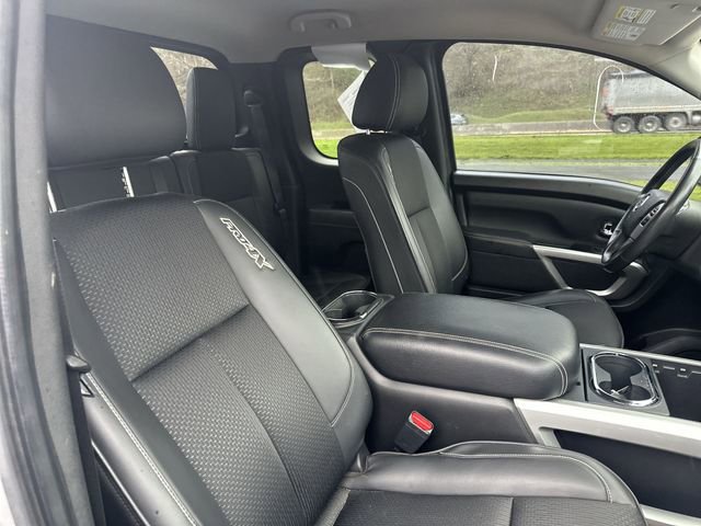 Used 2018 Nissan Titan PRO-4X image 28