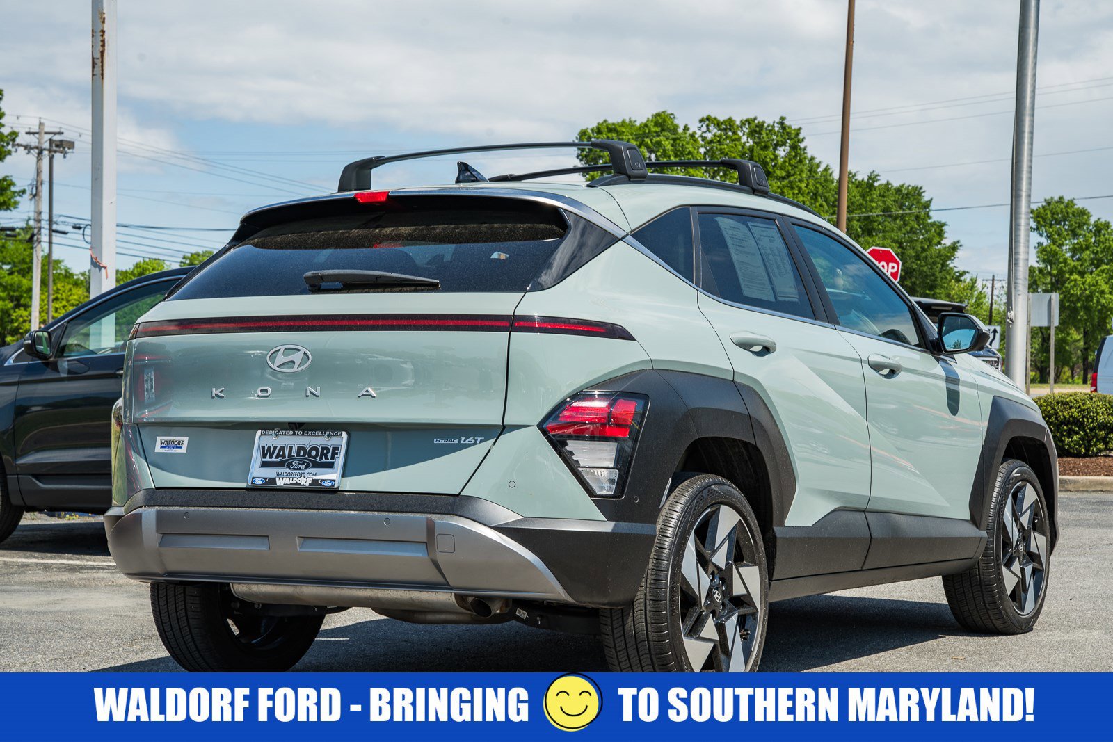 Used 2024 Hyundai Kona Limited AWD/4WD image 4