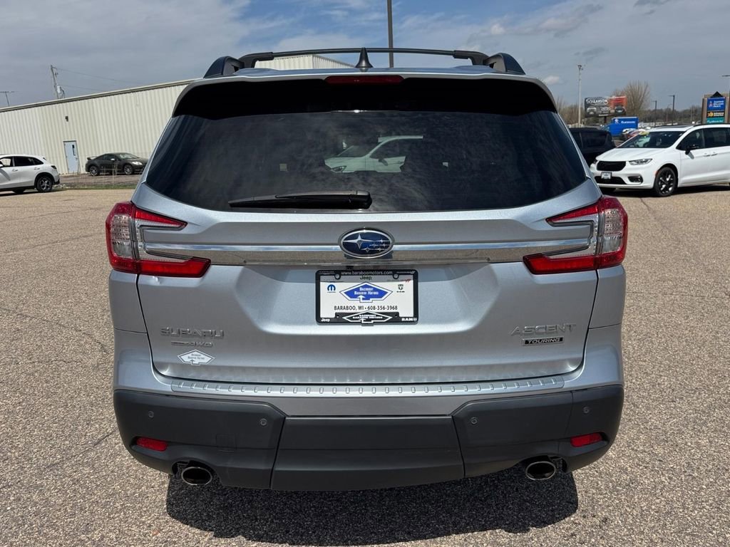 Used 2023 Subaru Ascent Touring AWD/4WD image 3