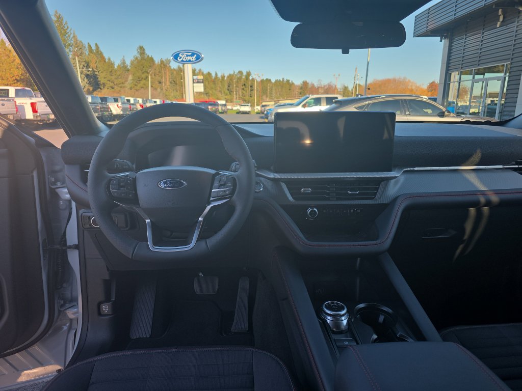 New 2026 Ford Explorer ST-Line w/ ST-Line Street Pack image 16