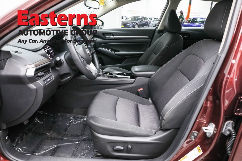 Used 2023 Nissan Altima 2.5 SV image 14