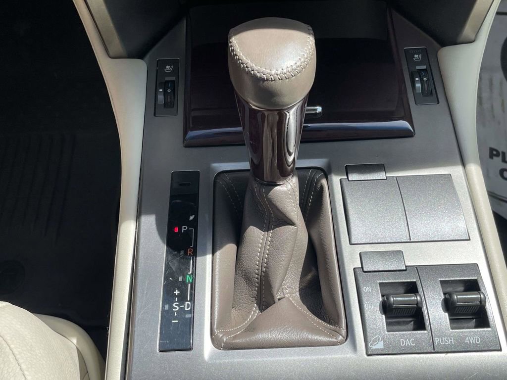 Used 2019 Lexus GX 460 Premium w/ Premium Package image 17