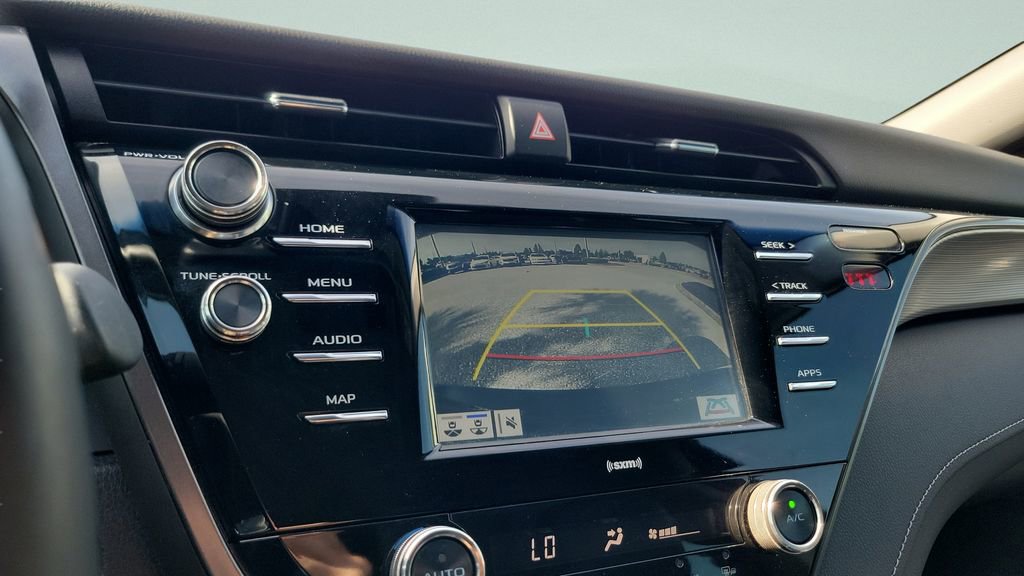 Certified 2020 Toyota Camry SE w/ Convenience Package image 18